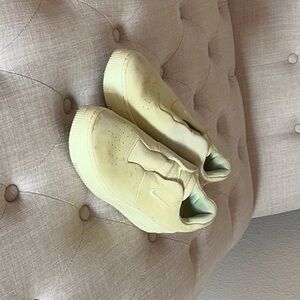 Nike Cream Curved Slip-On Sneakers